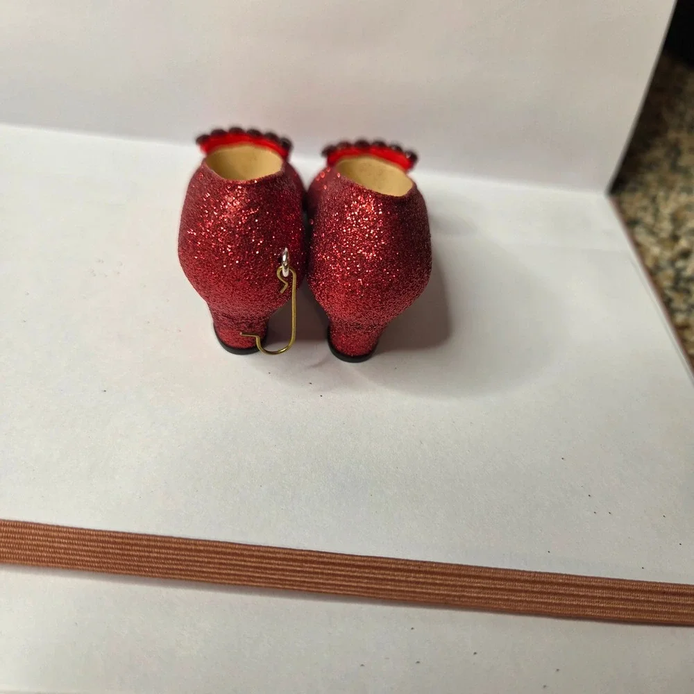 Hallmark keepsake dorothy
